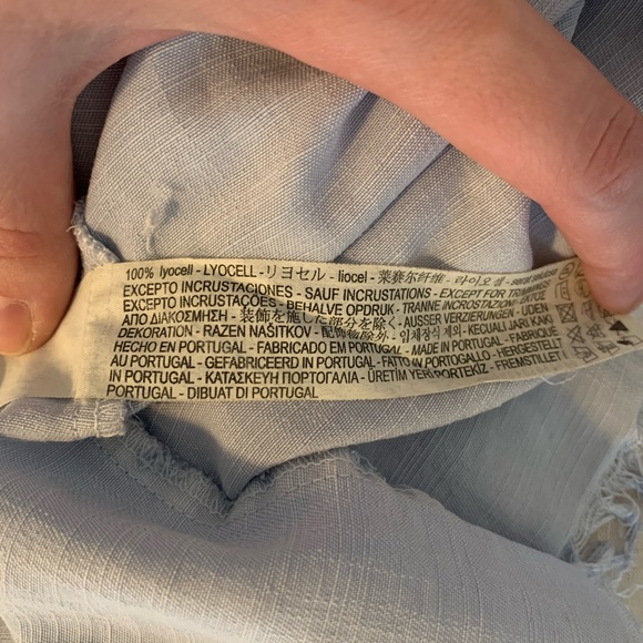 Pale blue jeans shirt from Zara. - Picture 7 of 9
